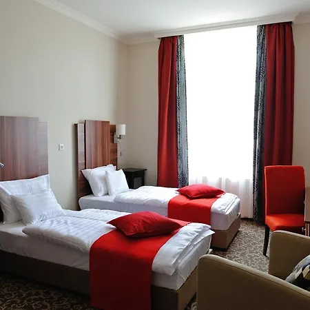 מלון Corner & Kavehaz 3*