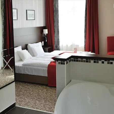 Corner & Kavehaz 3* Dunaújváros