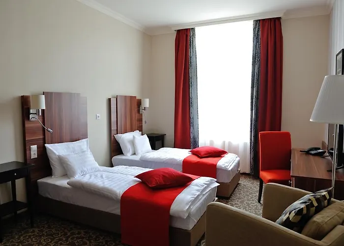 Hotel Corner & Kavehaz 3*
