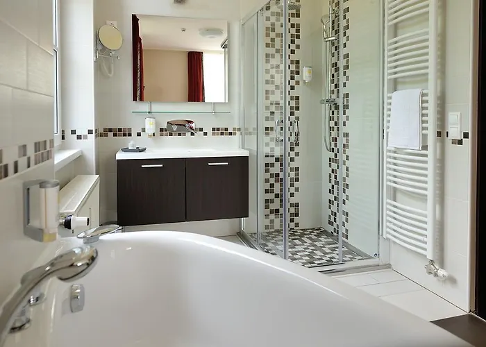 Hotel Corner & Kavehaz 3*